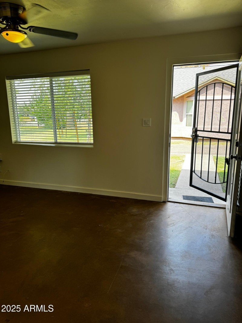 740 E Maryland 2 - Living Area