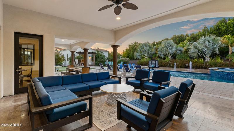 Entertainers-paradise-1-20