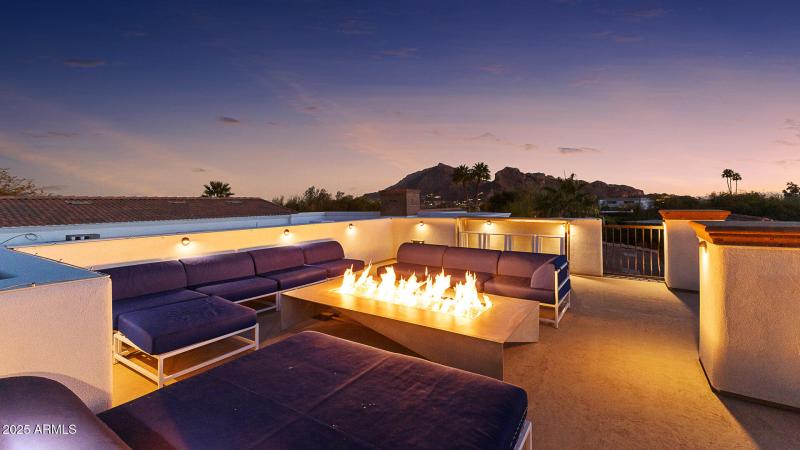 Entertainers-paradise-1-84