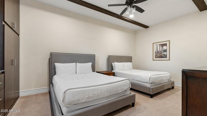 Entertainers-paradise-4-1