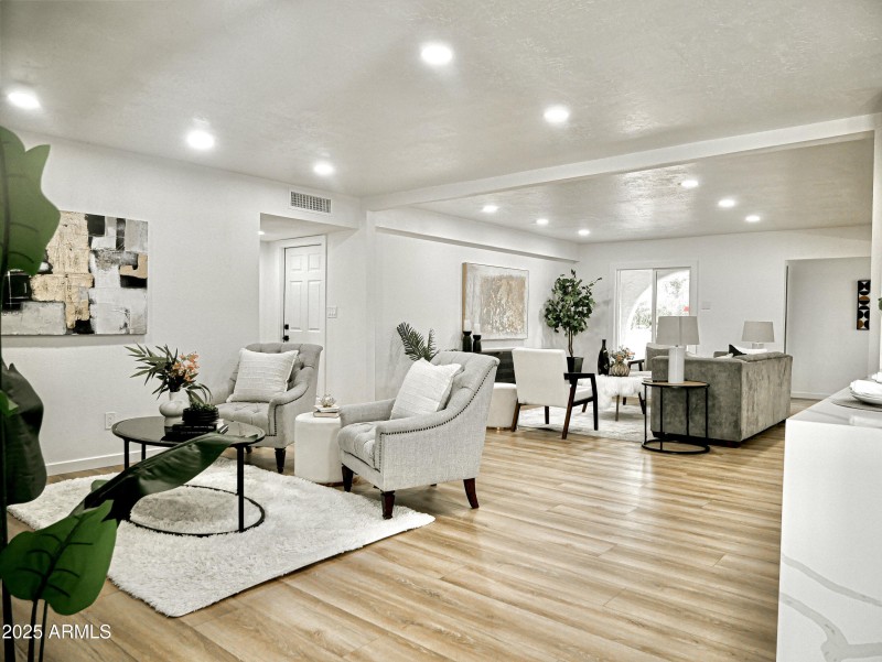Fireplace room 2