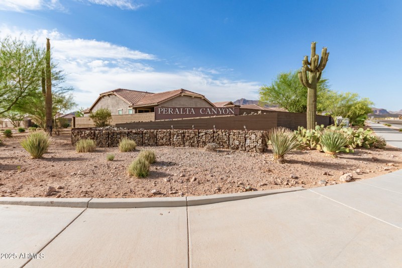 Peralta Canyon Community