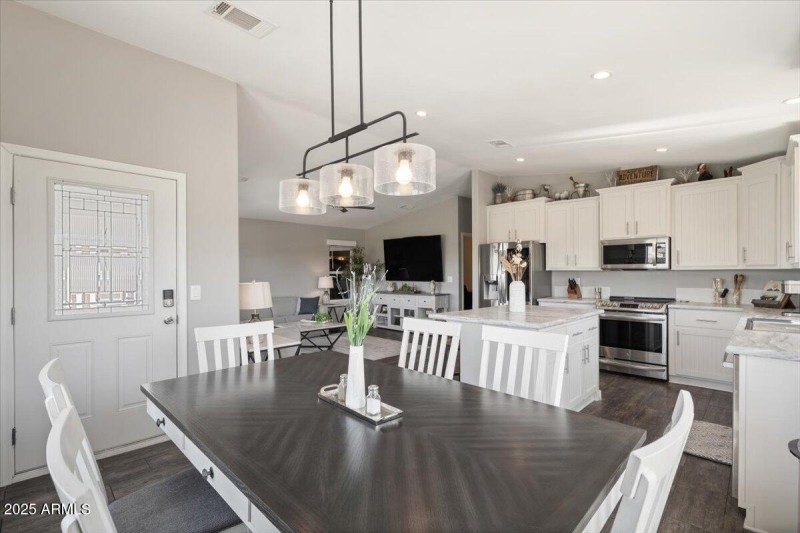 Dining to Kitchen