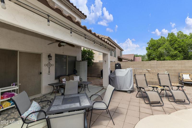Patio with sunshade and patio