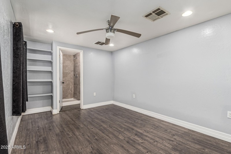 13 Polk