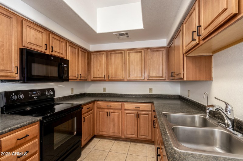 10 Kitchen