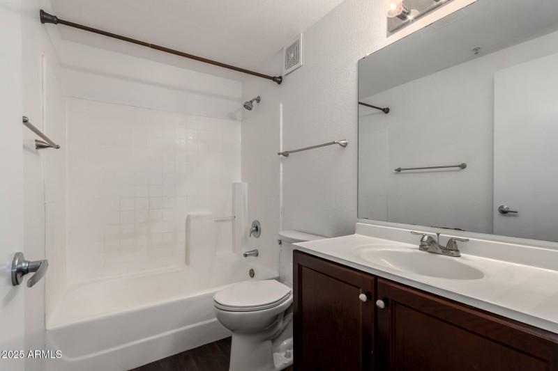 21 Master Bathroom