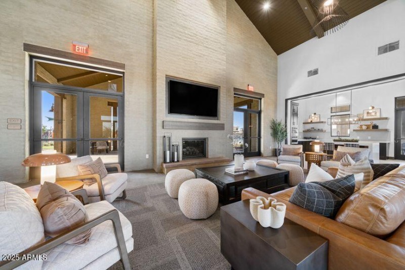 Inside Clubhouse 4