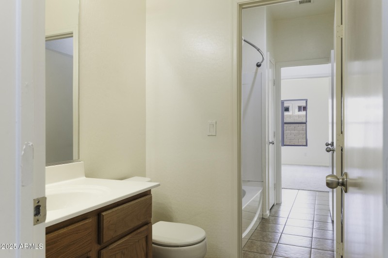 Jack & Jill Bath View 3