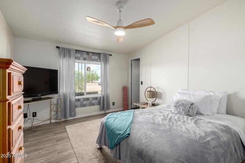 27 Santa Clara