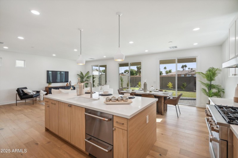 15-Kitchen