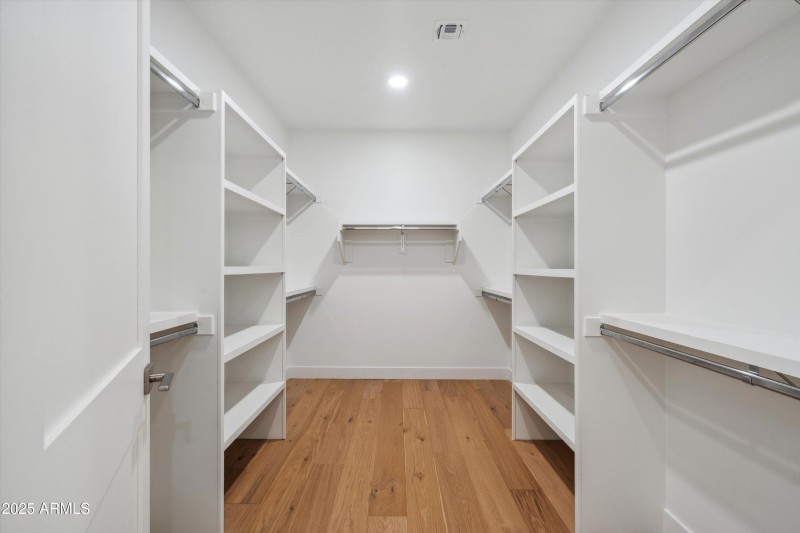 29-Master Closet