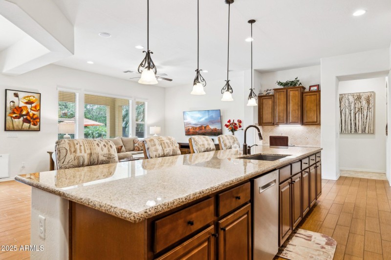 Large Island - Perfect for Entertaining!