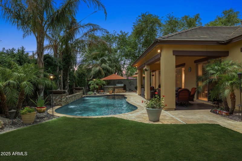Come Home to Your Own Backyard Paradise!