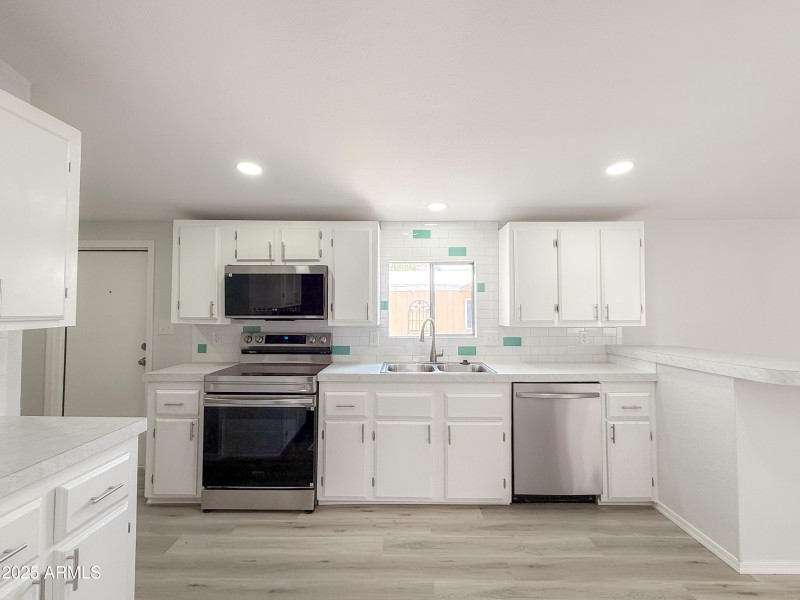 White Kitchen