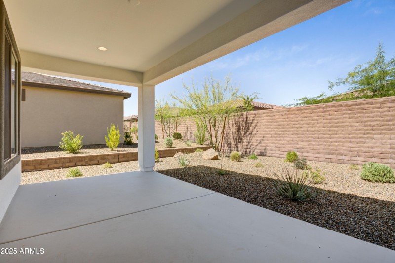 023_Covered Patio