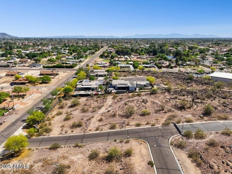 Lot 9