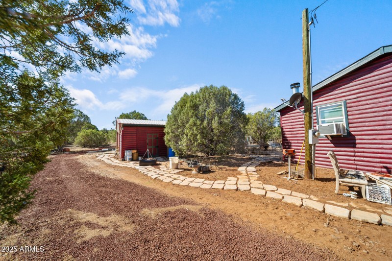 Side View/Driveway