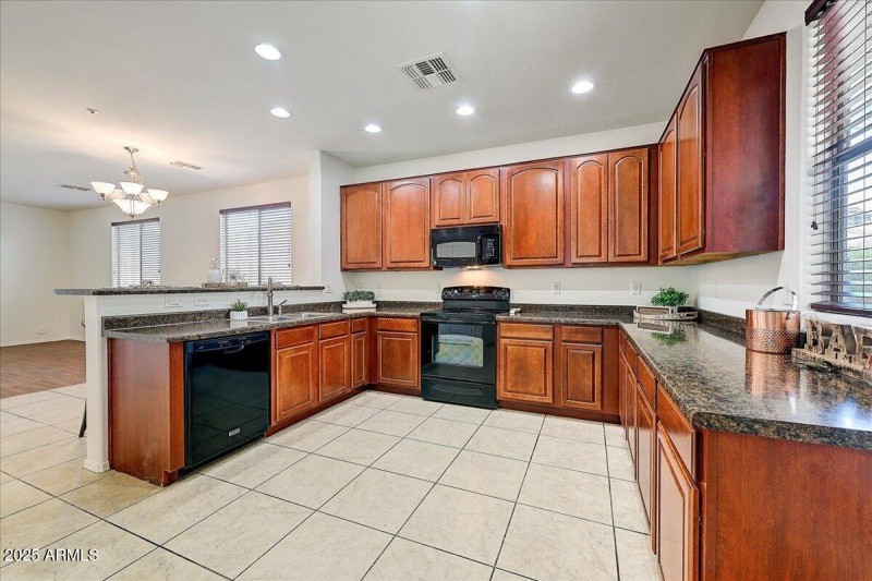 12-Kitchen
