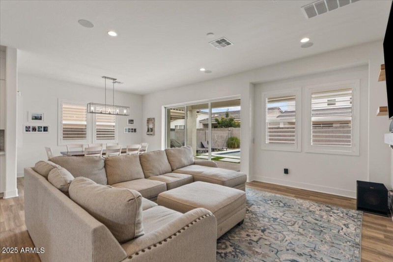10-Living room