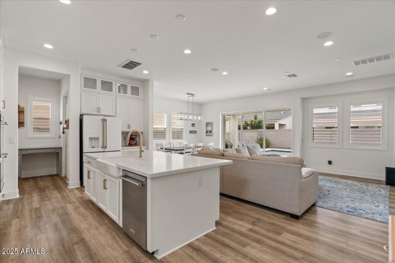 12-Kitchen