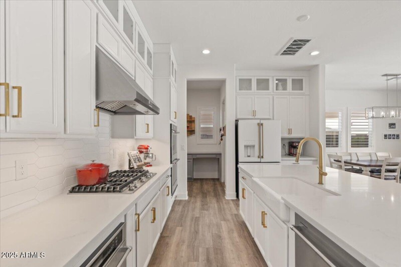 15-Kitchen