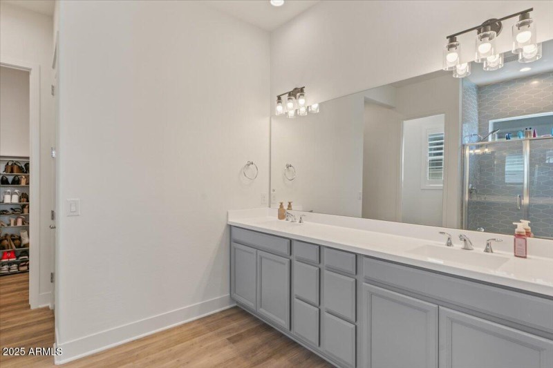 26-Primary bath
