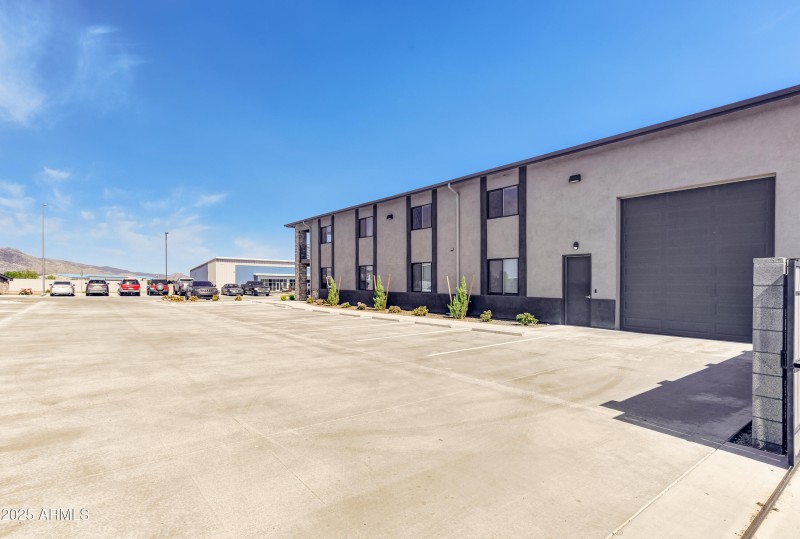 Side Parking Lot 1