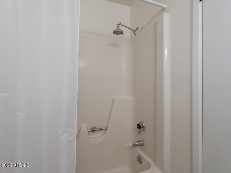 030_Guest Bathroom