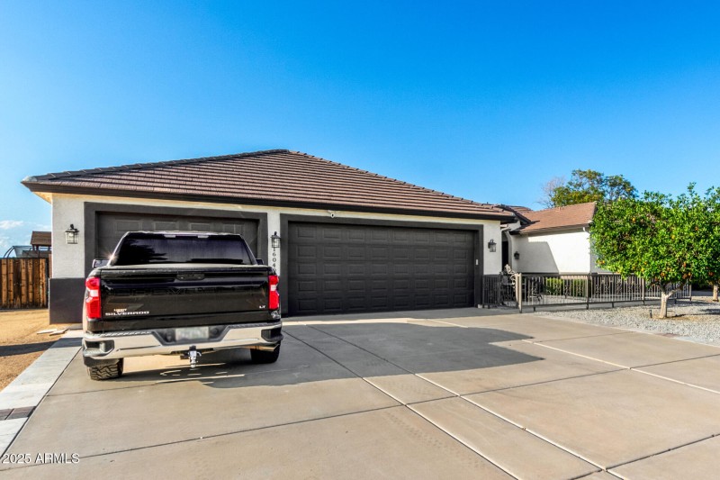 12 - Orangewood