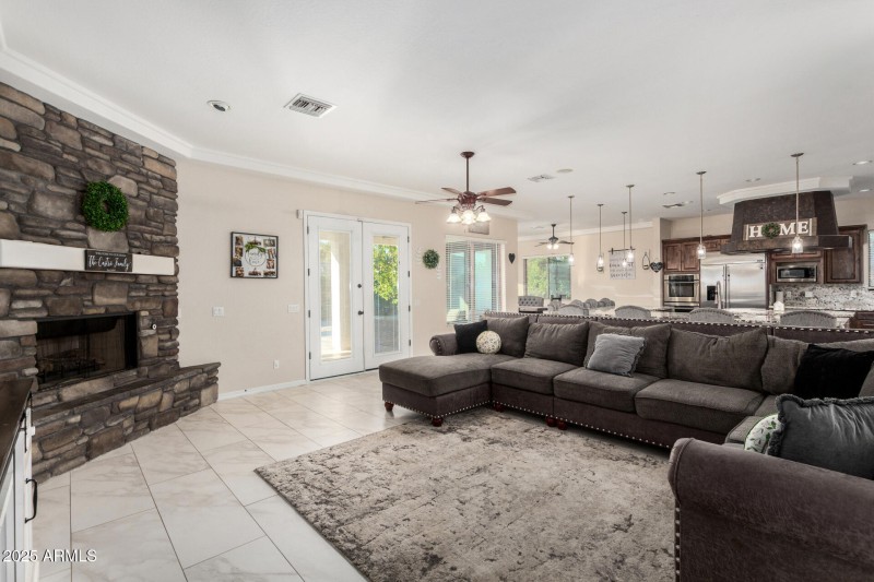 22 - Orangewood