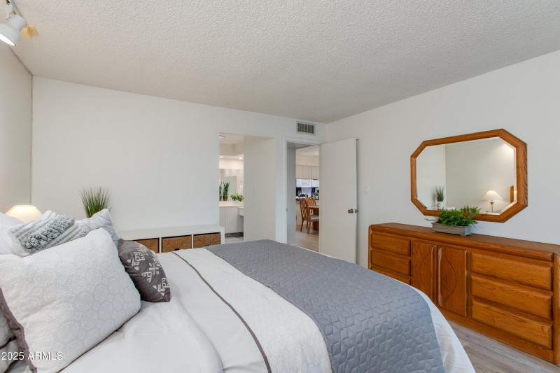 Primary En Suite 3