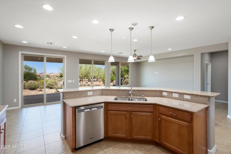 16-Kitchen