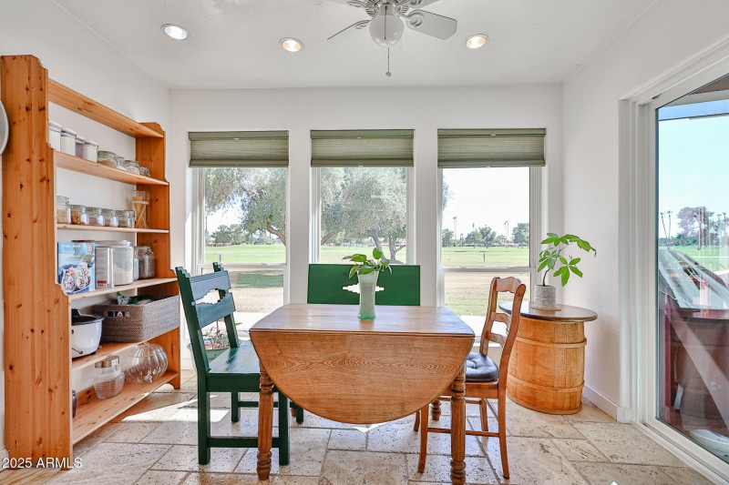 Breakfast Room