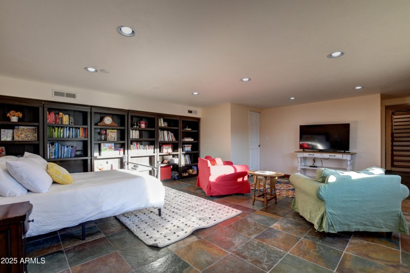 Guest Bedroom 2 2