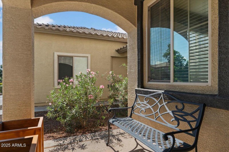 04-Front porch