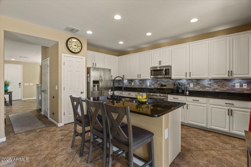 13-Kitchen