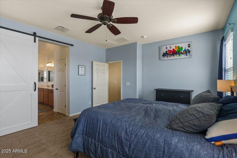 24-Primary bedroom