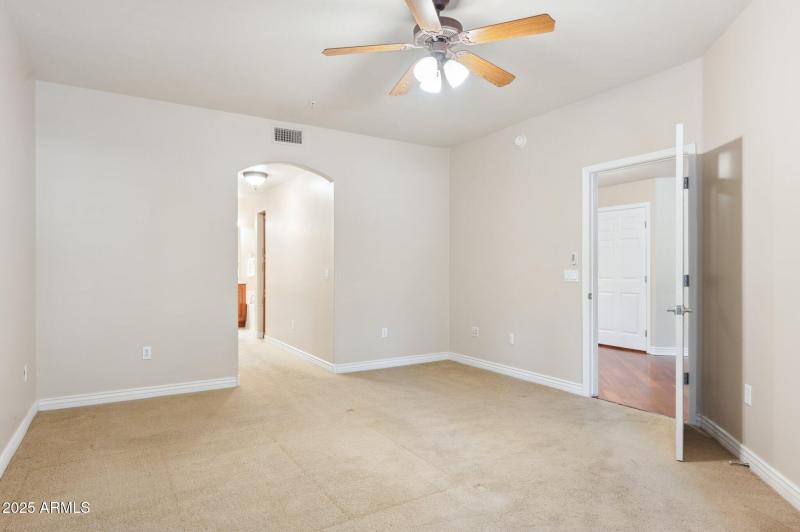 14-web-or-mls-5350-e-deer-valley-dr-1214