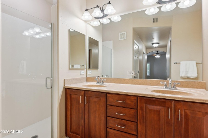 15-web-or-mls-5350-e-deer-valley-dr-1214