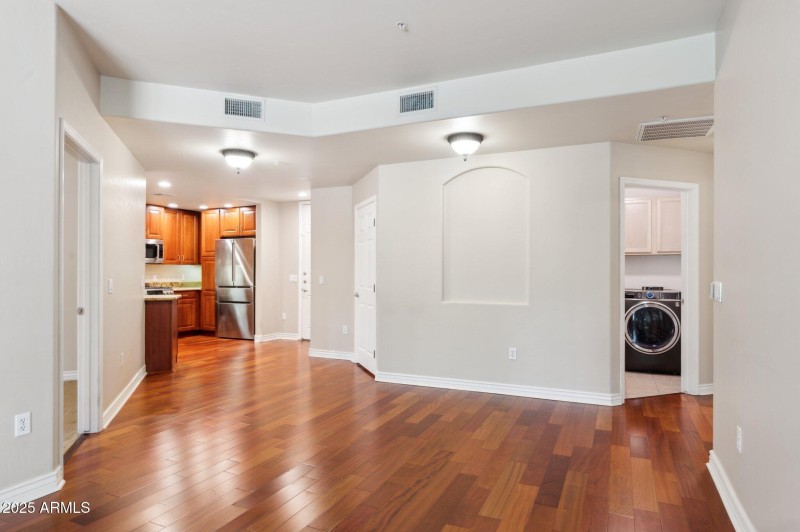 2-web-or-mls-5350-e-deer-valley-dr-1214-