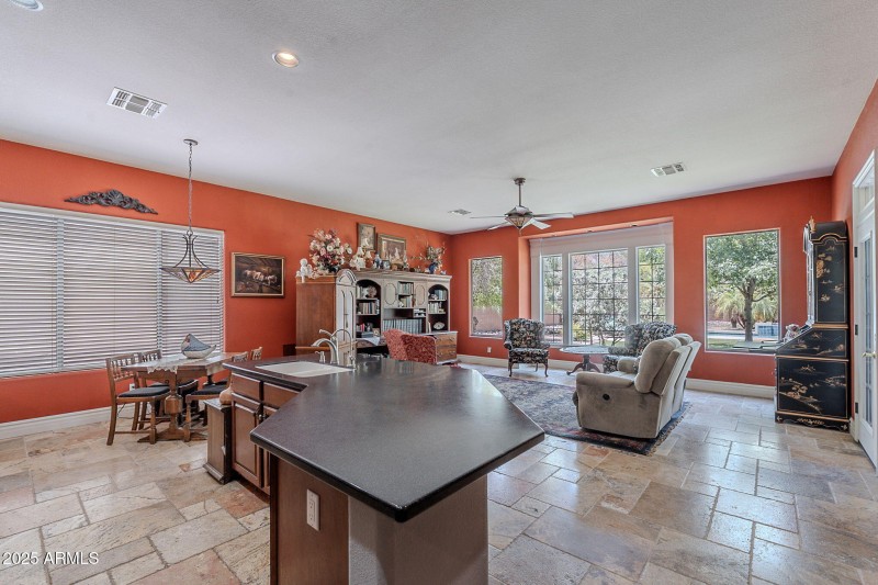 17-web-or-mls-Kenwood-17