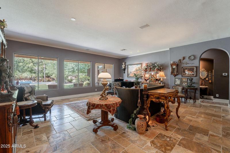 25-web-or-mls-Kenwood-25