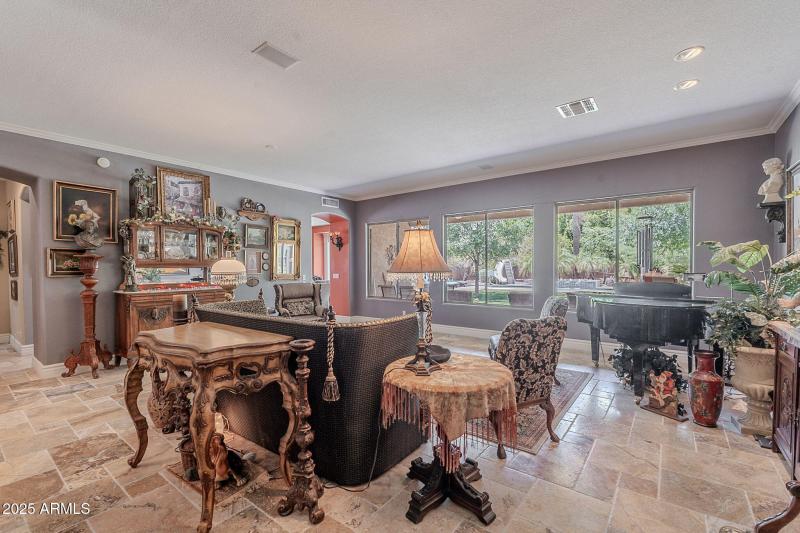 29-web-or-mls-Kenwood-29