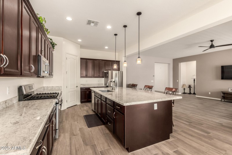 13 - Parkside 9452