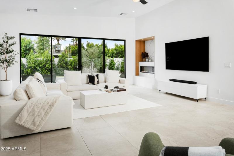 a59e8102-03b5-4bdd-8922-ad24883a38c5