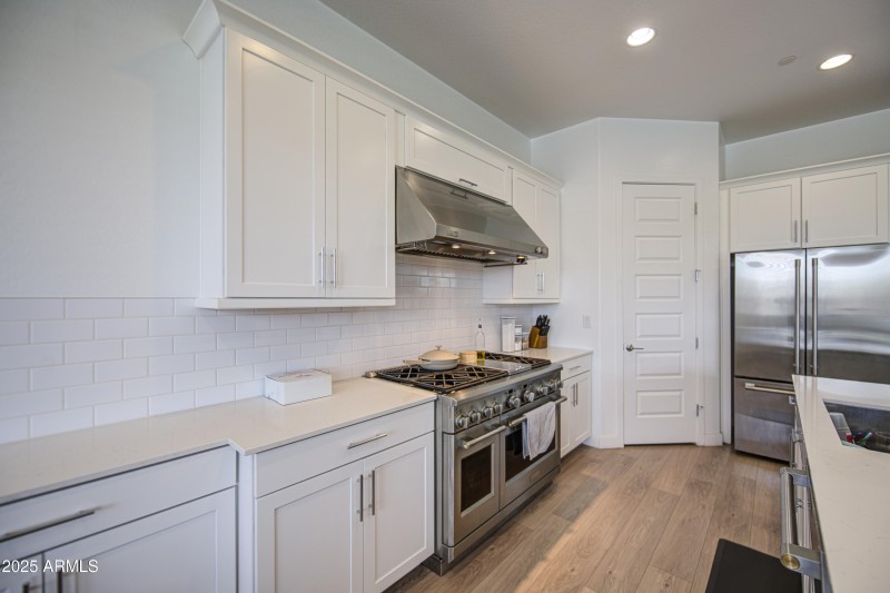 Kitchen 6
