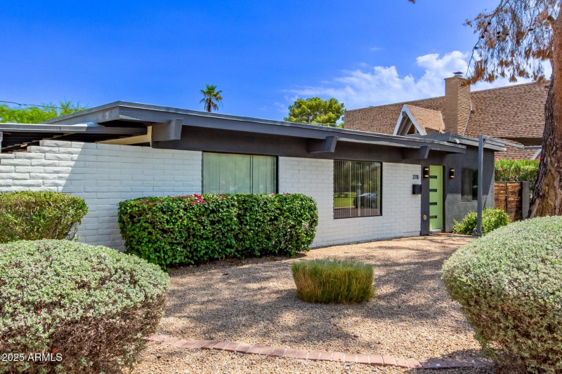 03 Altadena