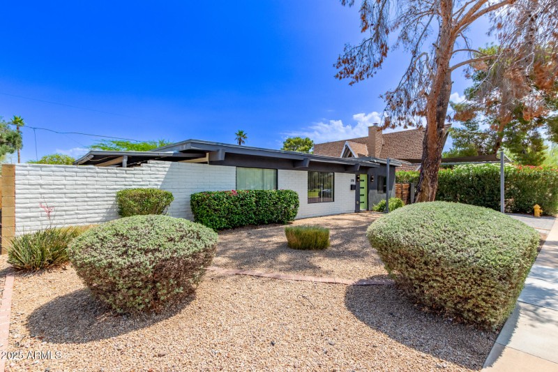 04 Altadena