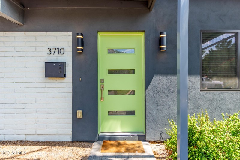 08 Altadena